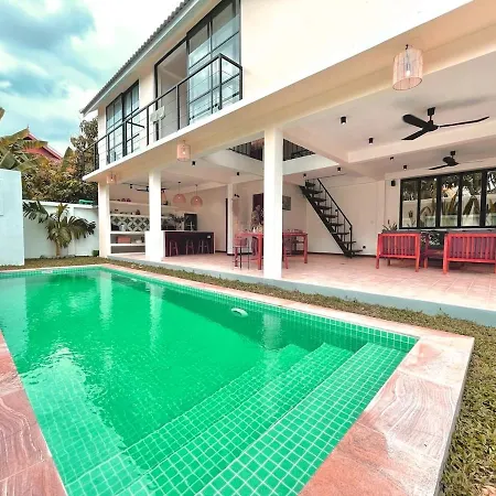 Сasa de vacaciones luxury villa perdilos *